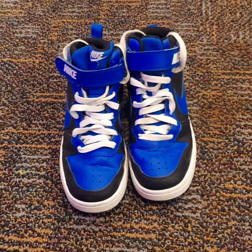 Nike boy blue shose